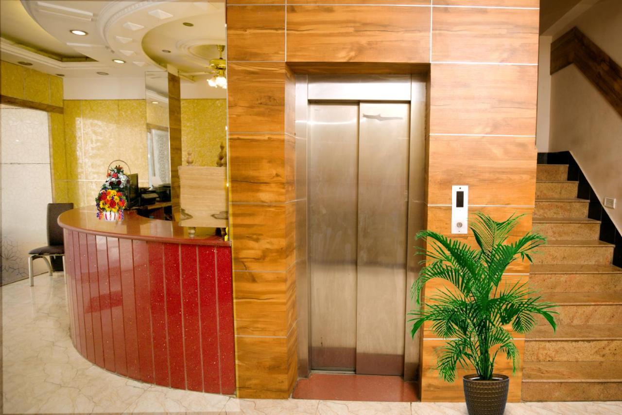 Hotel Sunpark Inn Madras Buitenkant foto
